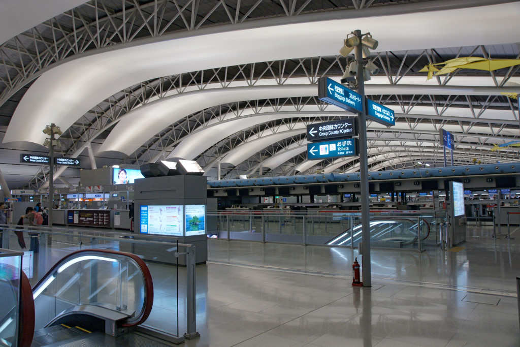 مطار كانساي في اليابان الذي شيّد على جزيرة اصطناعية