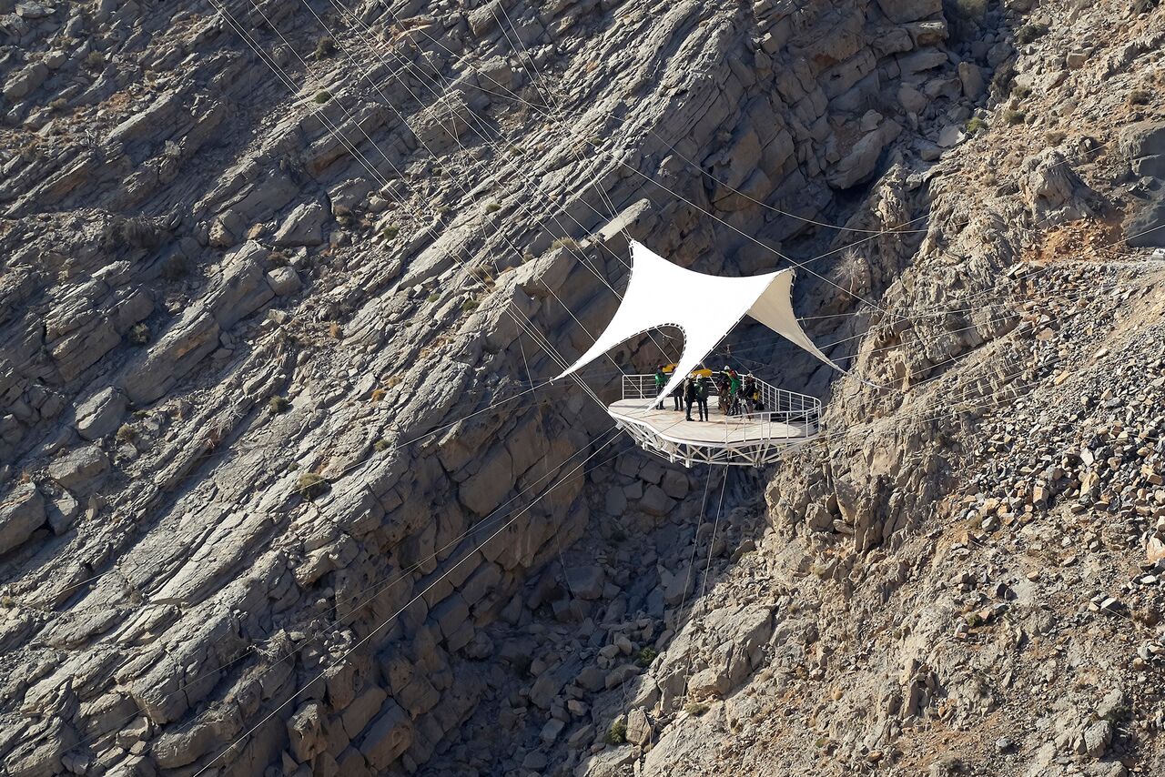 جبل جيس فلايت في إمارة رأس الخيمة... أطول مسار انزلاقي في العالم