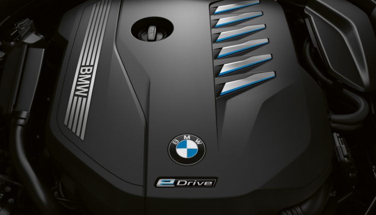 محرك طولاني سداسي الأسطوانات -BMW-محرك