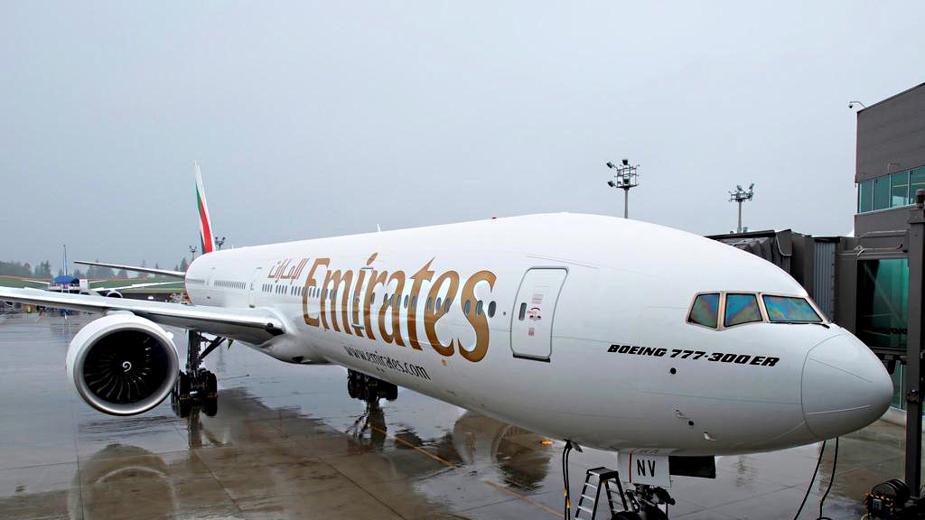 طيران الإمارات تبدأ بتشغيل طائراتها من نوع بوينغ 777 في رحلاتها إلى الرياض
