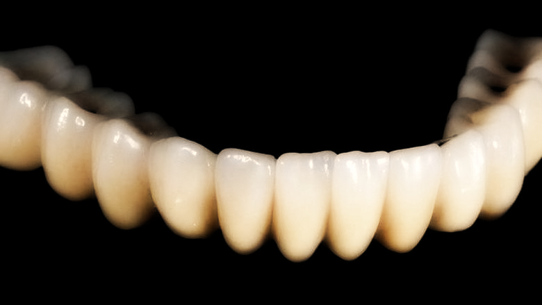 أسنان مقاومة للجراثيم بتقنية الطباعة الثلاثية