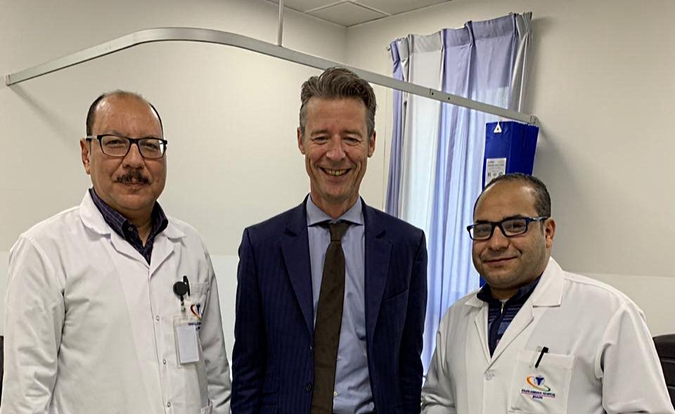 الأطباء في المستشفى السعودي الألماني بالرياض ينقذون مريضاً من الشلل التام