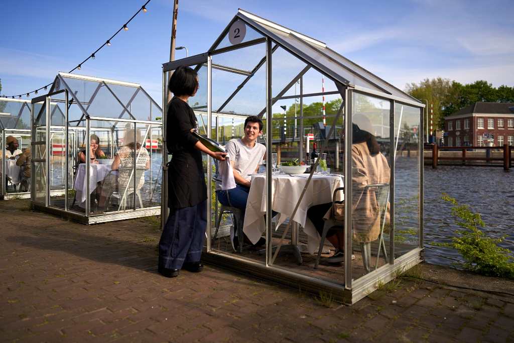 مطعم ميدياماتيك بيوتوب في أمستردام يبتكر طريقة جديدة لاستقبال زبائنه