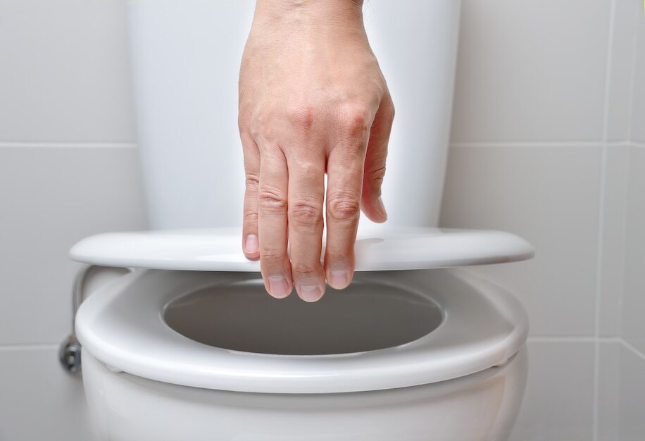 دراسة تحذر، فيروس الكورونا قد ينتشر عبر الرذاذ المتطاير بعد استخدام المرحاض