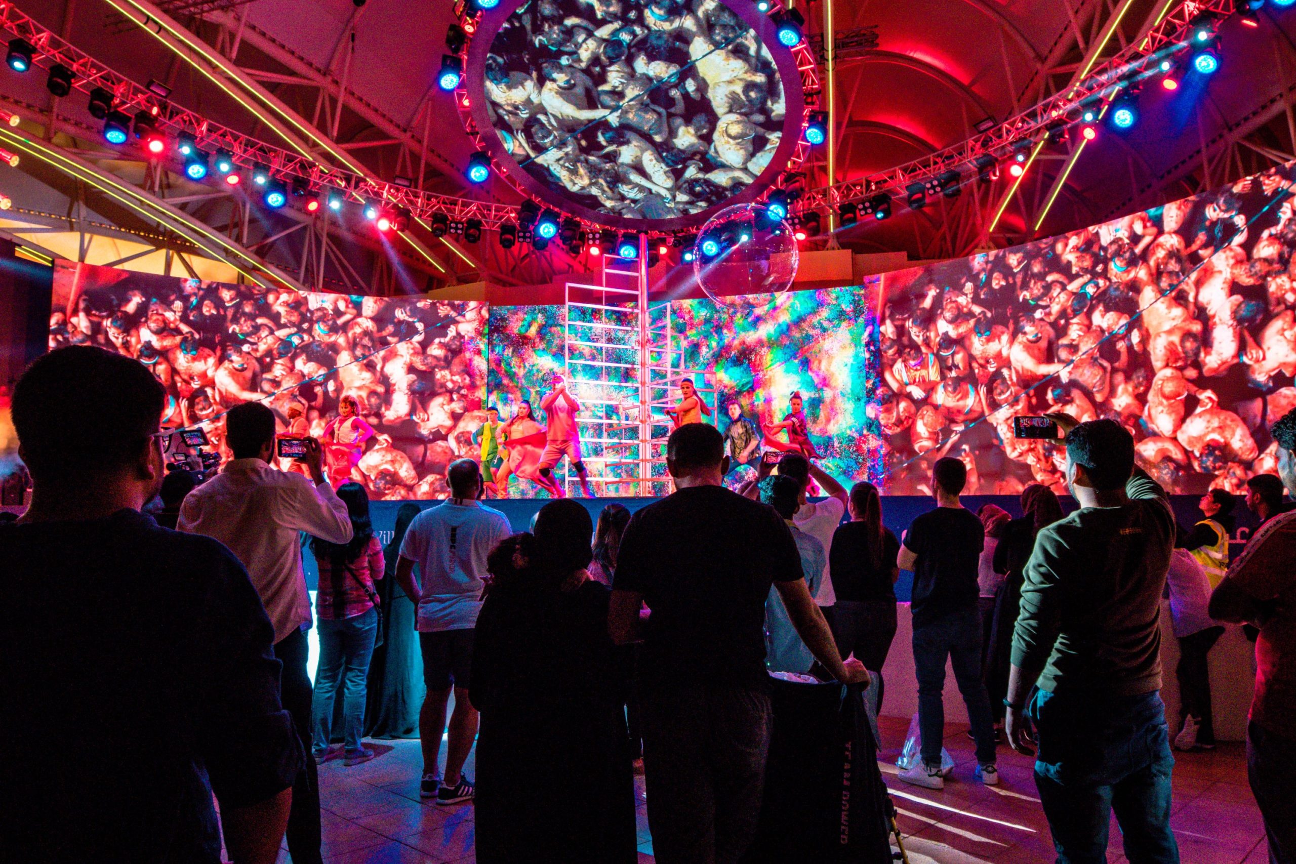 دبي على موعد مع أكبر حفلة افتراضية بمناسبة افتتاح موسم اليوبيل الفضي للقرية العالمية