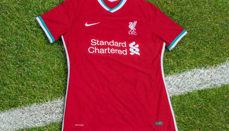 نادي ليفربول يكشف عن القميص الرسمي الجديد للفريق