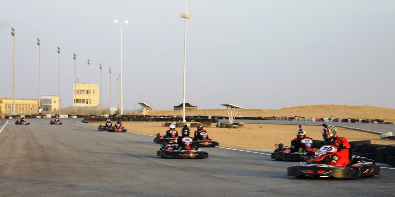 إسدال الستار على بطولة فن إكستريم الصيفية لسباق سيارات الكارتينح في السعودية