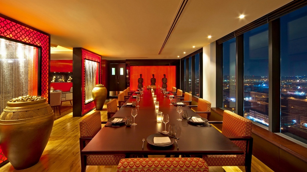 فندق بارك ريجيس كريس كين دبي يبهر زواره بعروضه السخية وحسوماته المذهلة