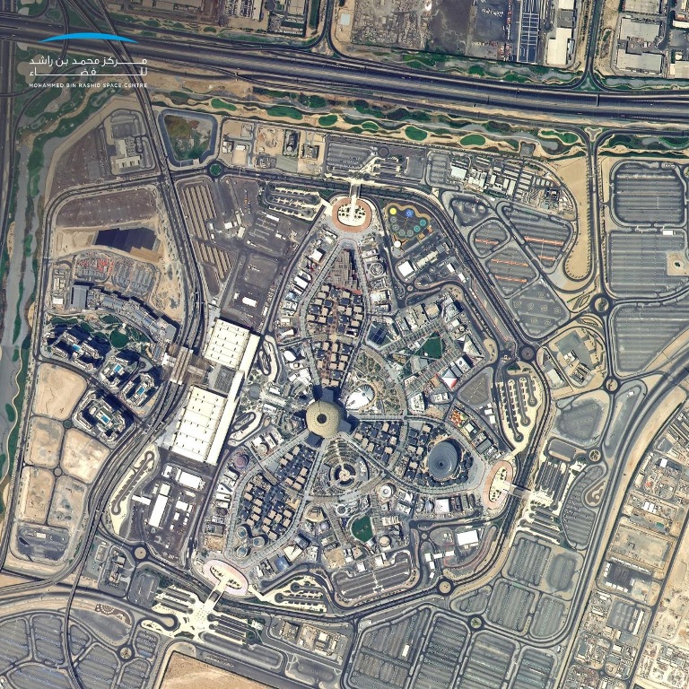 خليفة سات يلتقط صورة من الفضاء لموقع إكسبو 2020‎‎