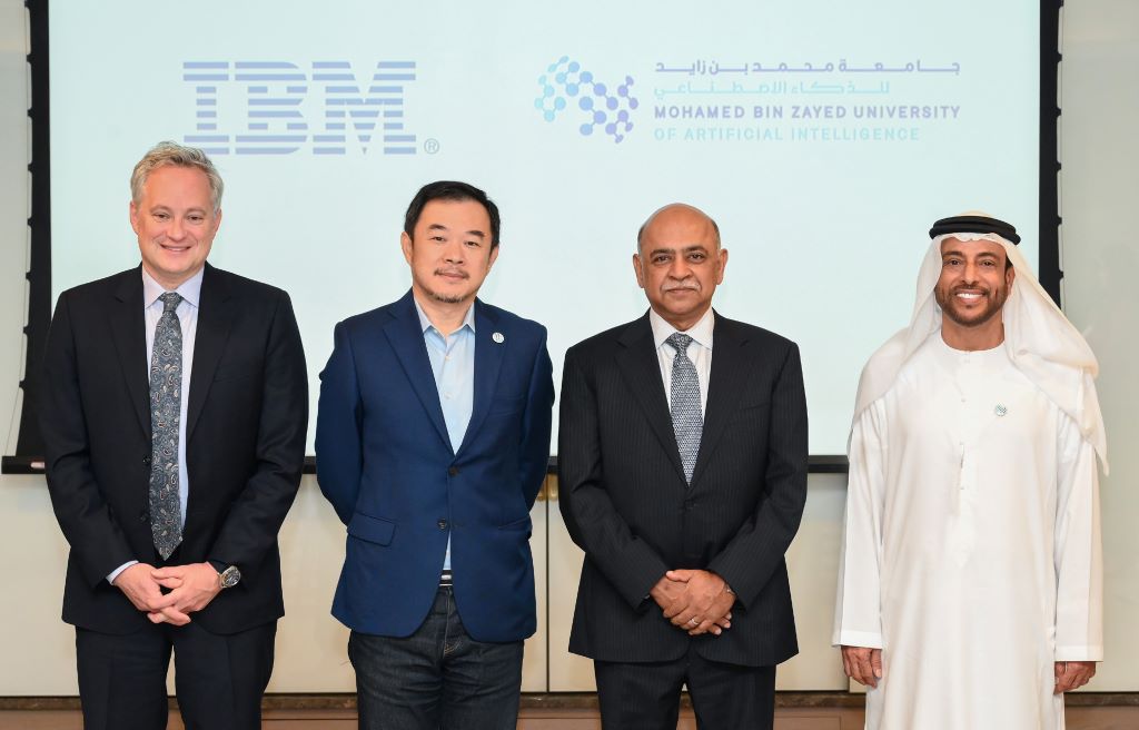 جامعة محمد بن زايد للذكاء الاصطناعي تطلق مركز التميز للذكاء الاصطناعي بالتعاون مع شركة "آي بي إم"