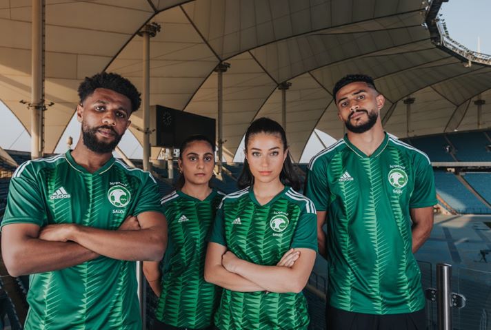 أديداس تكشف النقاب عن القميص الرسمي الجديد للمنتخب السعودي لكرة القدم