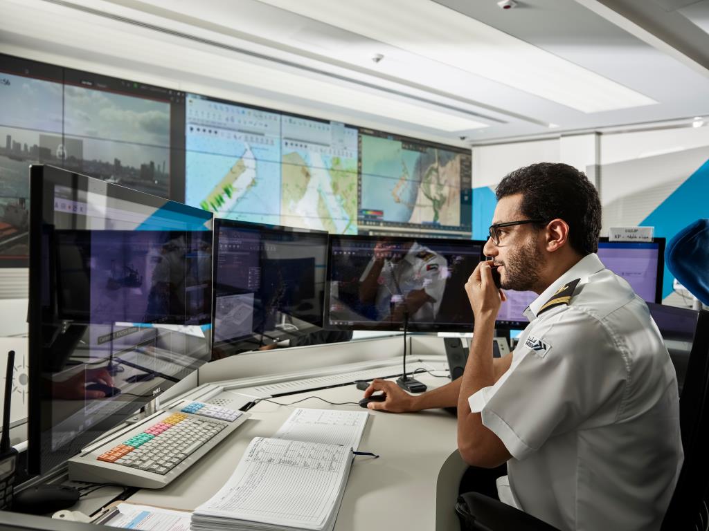 مجموعة موانئ أبوظبي تستثمر في أحدث نظم إدارة حركة السفن للارتقاء بمعايير السلامة والكفاءة